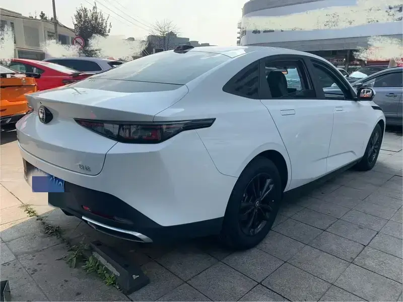 2023 Changan Yida с пробегом 15 000 км