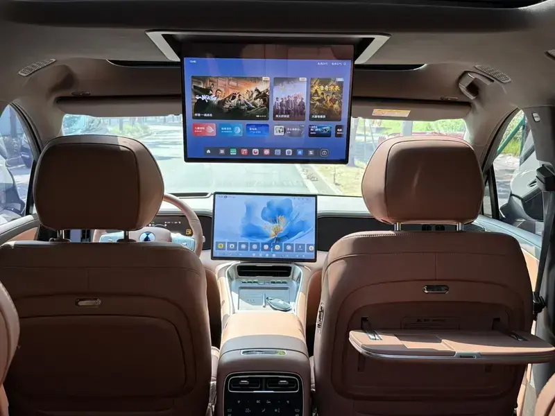 2025 Denza N8L с пробегом 37 000 км