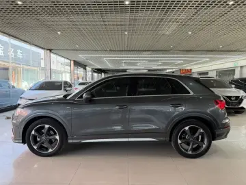 2022 Audi Q3 с пробегом 26 000 км