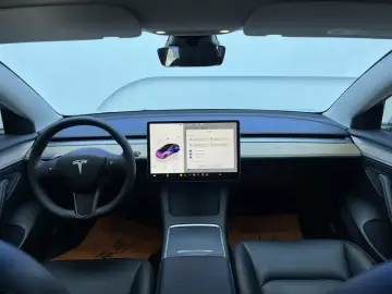 2022 Tesla Model 3 с пробегом 69 300 км