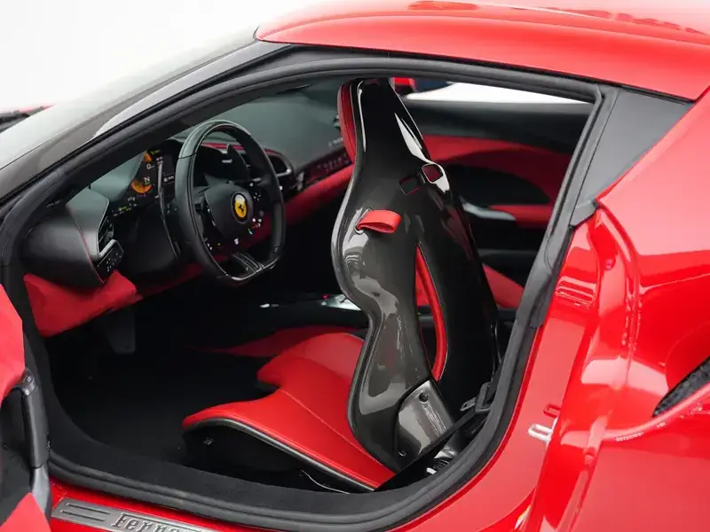 2021 Ferrari 296 с пробегом 8 000 км