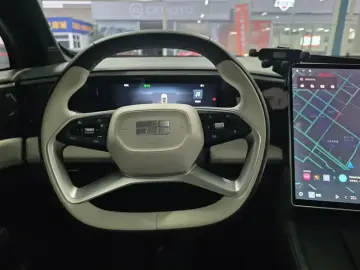 2025 Geely Galaxy L7 с пробегом 9 700 км