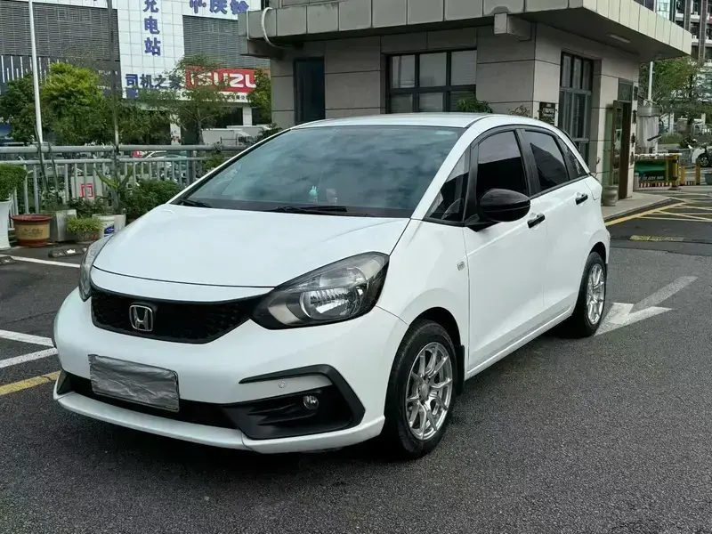 2021 Honda Fit с пробегом 61 000 км