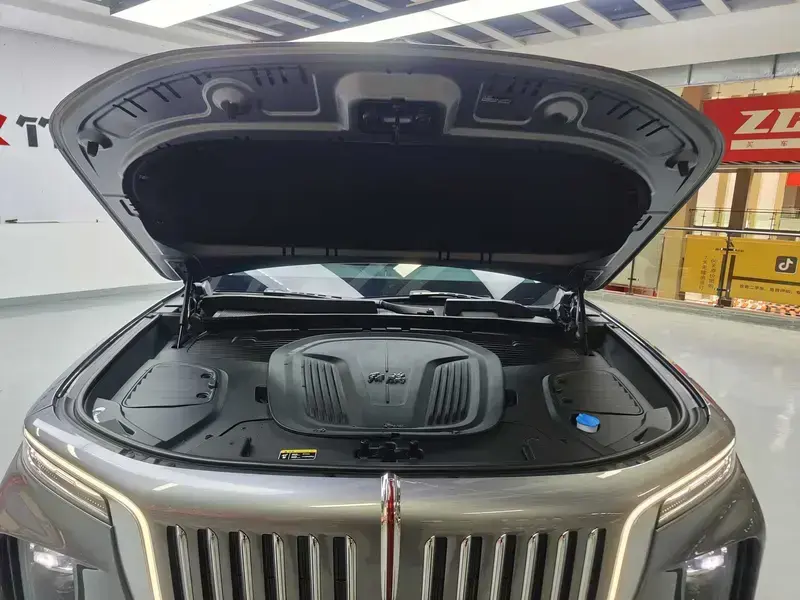 2022 Hongqi E-HS9 с пробегом 18 900 км