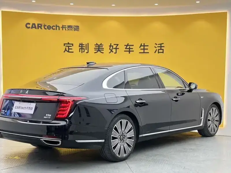 2024 Hongqi H9 с пробегом 26 000 км