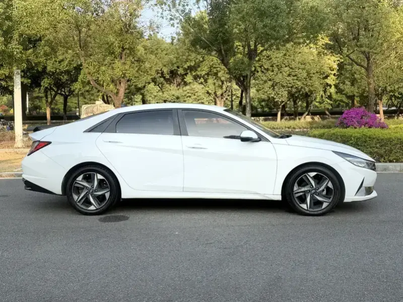 2022 Hyundai Elantra с пробегом 68 000 км