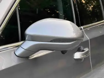 2023 Hongqi H5 с пробегом 40 000 км