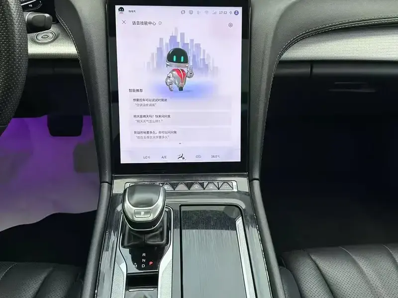 2023 Hongqi H5 с пробегом 53 000 км
