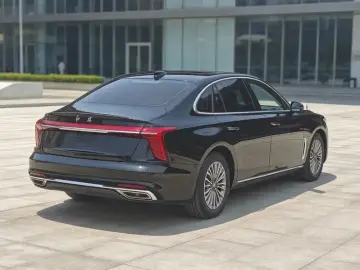 2023 Hongqi H5 с пробегом 31 000 км