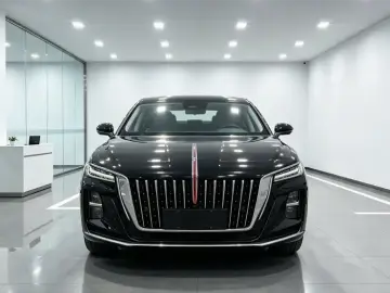 2023 Hongqi H5 с пробегом 28 000 км