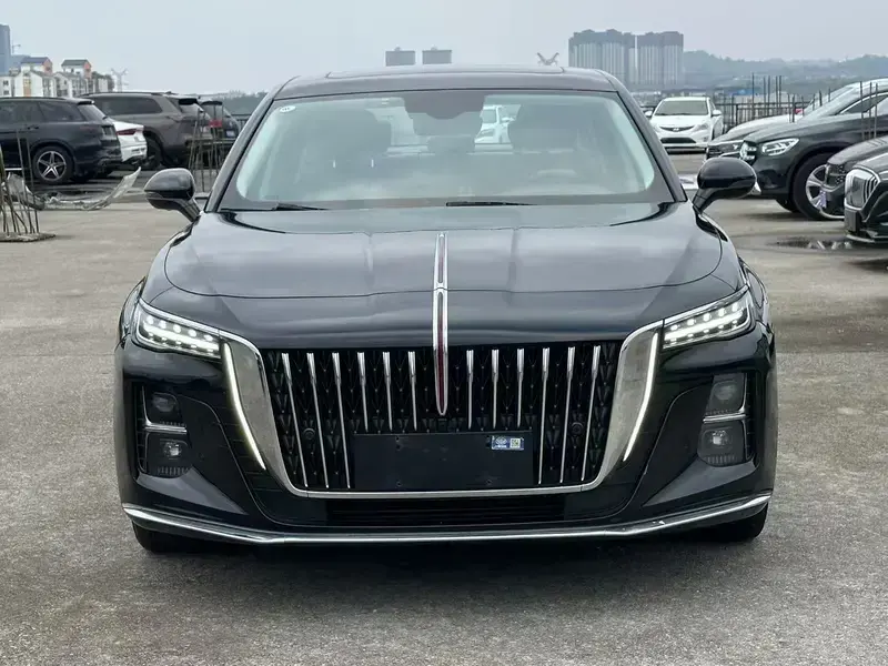 2023 Hongqi H5 с пробегом 48 000 км