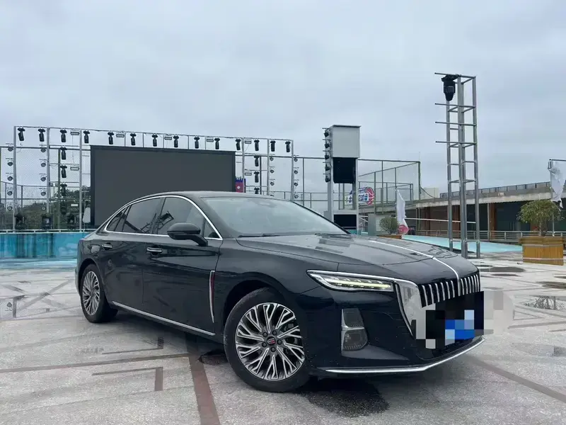 2023 Hongqi H5 с пробегом 40 000 км