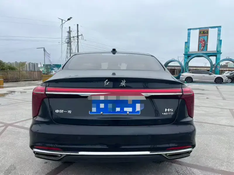 2023 Hongqi H5 с пробегом 40 000 км