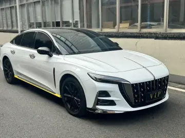2024 Hongqi H6 с пробегом 15 000 км