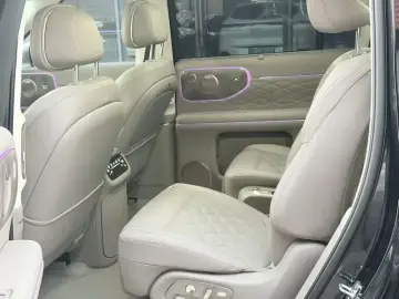 2026 IM Motors (Zhiji) LS9 с пробегом 25 000 км