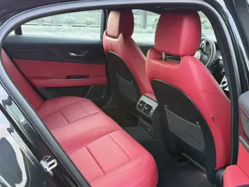 2021 Jaguar XE с пробегом 80 000 км