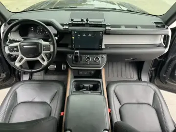 2023 Land Rover Defender с пробегом 30 000 км