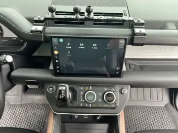 2023 Land Rover Defender с пробегом 30 000 км